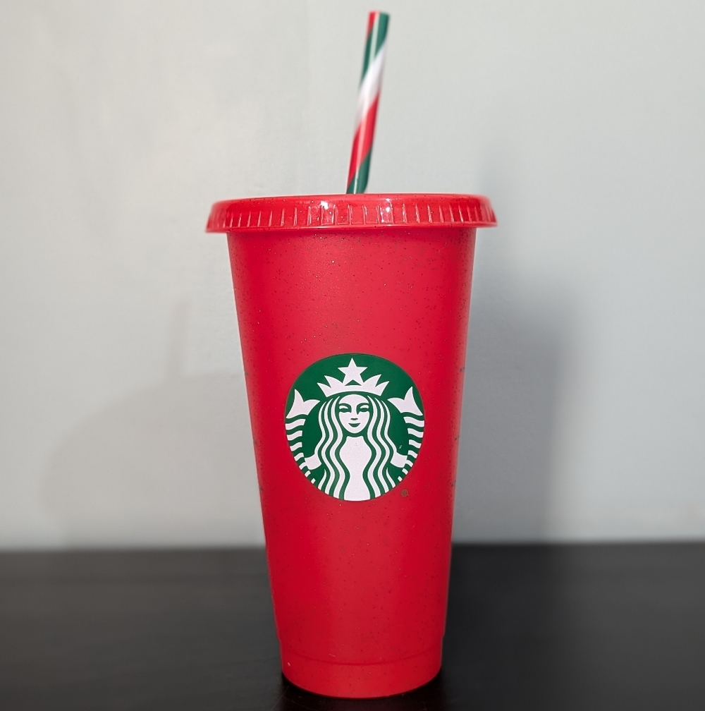 Starbucks 2020 Reusable Cold Cup 24 Oz Sparkles Glitter Holiday